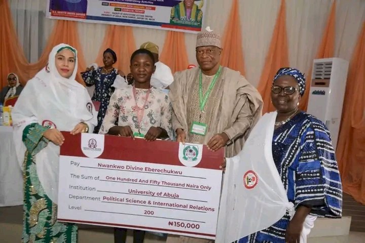 Sub-committee of the Senators' Wives Association of Nigeria (SEWAN) awarded scholarships to 18 Indigent female students of UNIABUJA.