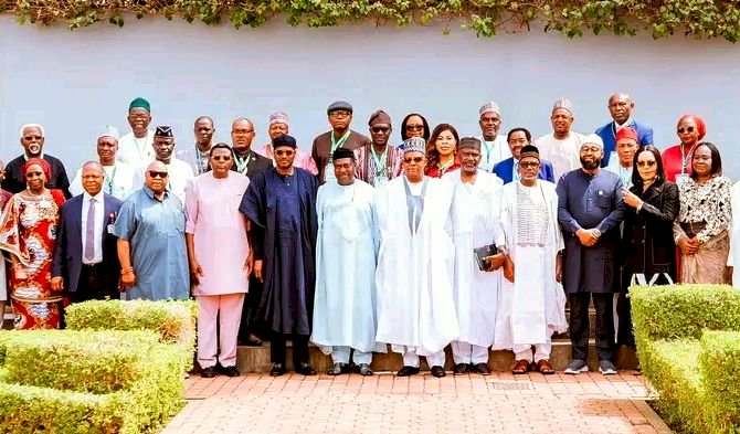 JUST-IN:Be guided by social justice,equity, ensure timely completion of Task---President Tinubu to Tripartite National minimum wage committee's.