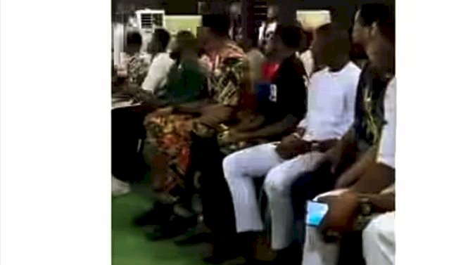 JUST-IN:Drama as lady reportedly storms a church with her brothers to ‘greet’ her ch£ating boyfriend in Port Harcourt, Rivers State.
